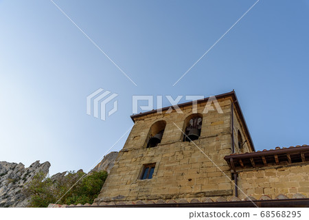The church of the small village of Cellorigo The church of the small village of Cellorigo 68568295