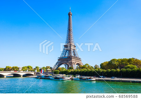 Eiffel Tower in Paris, France Eiffel Tower in Paris, France 68569588