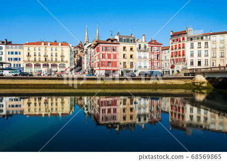 Colorful houses in Bayonne, France Colorful houses in Bayonne, France 68569865
