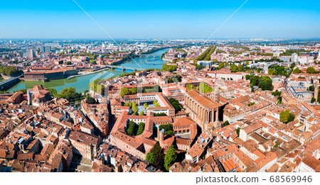 Toulouse aerial panoramic view, France Toulouse aerial panoramic view, France 68569946