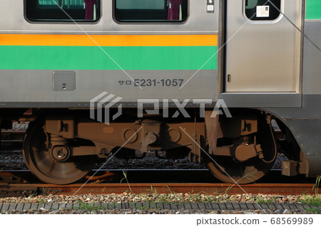 Ueno Tokyo Line E231 series (green car/car) Ueno Tokyo Line E231 series (green car/car) 68569989