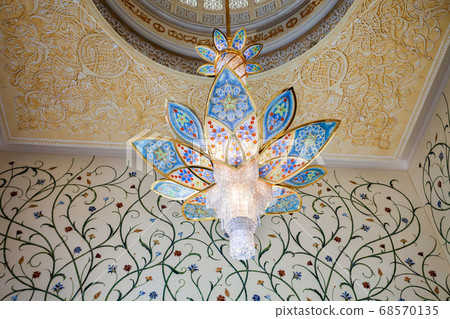 Sheikh Zayed Grand Mosque interior 68570135