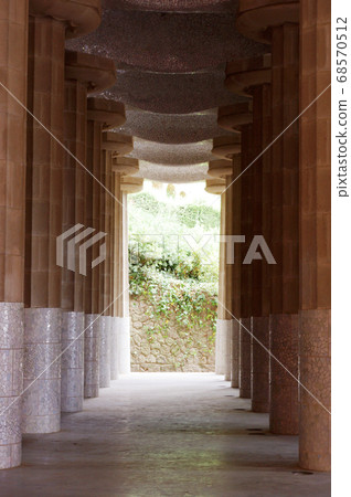 巴塞羅那奎爾公園柱廊大廳 68570512