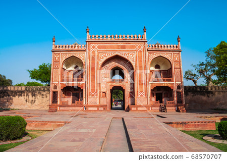 Tomb of Itimad-ud-Daulah in Agra 68570707