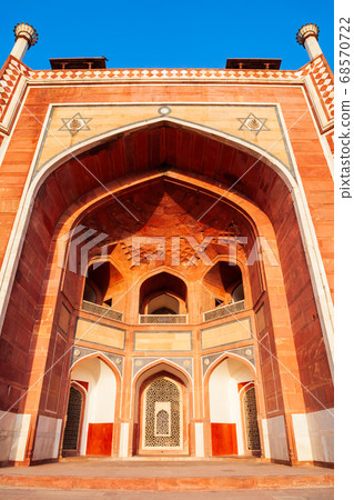 Humayuns tomb in Delhi, India Humayuns tomb in Delhi, India 68570722
