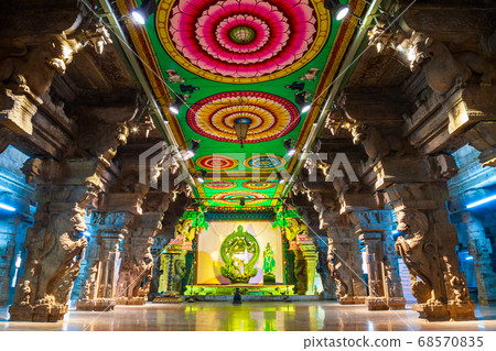 Thousand pillar hall, Meenakshi Temple Thousand pillar hall, Meenakshi Temple 68570835
