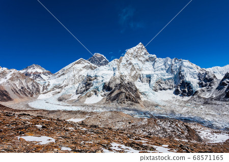 Everest, Nuptse and Lhotse mountains, Nepal 68571165