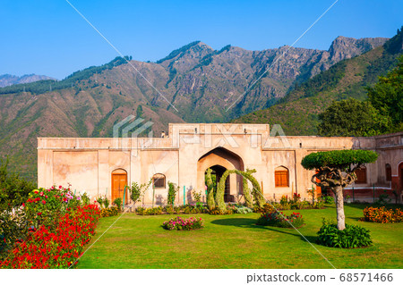 Pari Mahal palace garden in Srinagar 68571466