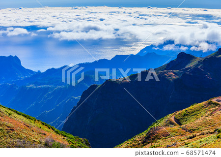 Pico Arieiro to Pico Ruivo landscape Pico Arieiro to Pico Ruivo landscape 68571474