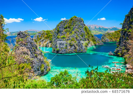 Blue lagoon, Coron island bay, Palawan Blue lagoon, Coron island bay, Palawan 68571676