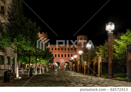 Turin, Palatina Gate at night 68572913
