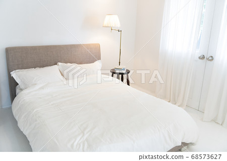Bed bedroom image 68573627