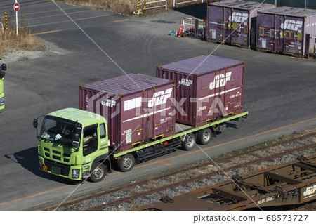 Heavy-duty truck for rail container transport (Koshigaya Freight Terminal Station) 68573727