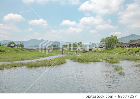 慶州月城橋的夏日風景 慶州月城橋的夏日風景 68577257
