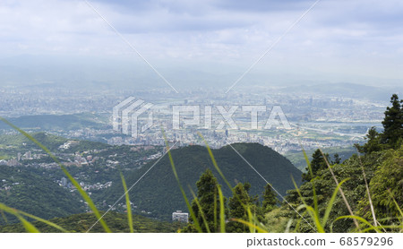 七星山俯瞰台北城 68579296