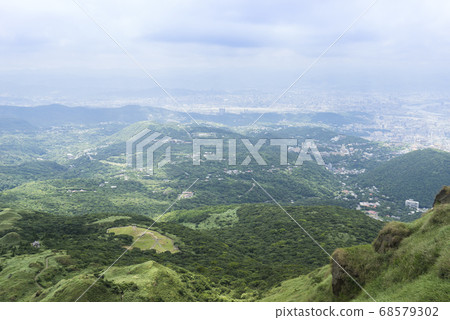七星山俯瞰台北城 68579302