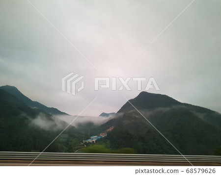 山,日落,雲,雲海 山,日落,雲,雲海 68579626