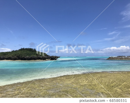 Midsummer coast Midsummer coast 68580331