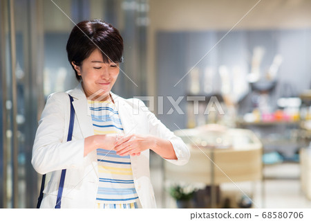 Women in their 40s enjoying shopping Women in their 40s enjoying shopping 68580706