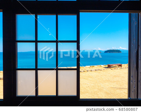[Shodoshima, Kagawa Prefecture] Twenty-four Eyes Movie Village, Seto Inland Sea seen from the branch school of the cape 68580807