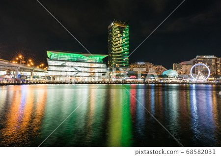 Darling Harbour bay, CBD, business and recreational arcade in Sydney, Australia at night. Darling Harbour bay, CBD, business and recreational arcade in Sydney, Australia at night. 68582031