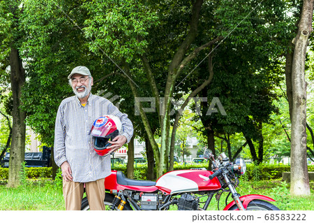 Bike Life Senior Rider and Classic Bike Bike Life Senior Rider and Classic Bike 68583222