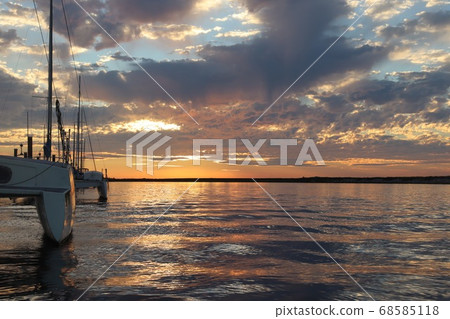 Sunset over the sea 68585118