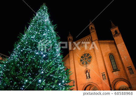 Alba, Piazza Duomo at christmas Alba, Piazza Duomo at christmas 68588968