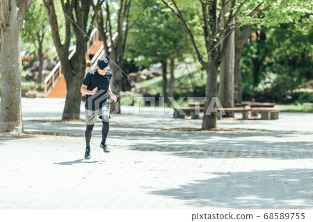 Running men 68589755