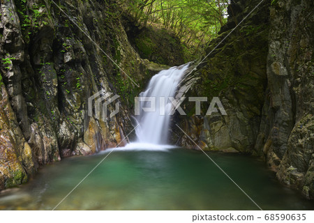 Uogaki Waterfall Ugakei(三重縣稻部市) Uogaki Waterfall Ugakei(三重縣稻部市) 68590635