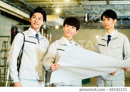 Factory male worker Factory male worker 68592233