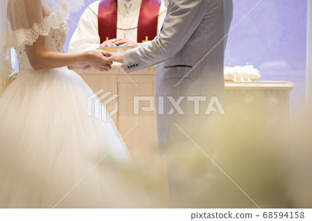 Bridal wedding ring replacement image: From bride to groom Bridal wedding ring replacement image: From bride to groom 68594158