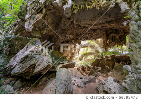 Hup Pa Tat, Cave and Forest the Central Valley Uthai Thani Unseen in Thailand. Hup Pa Tat, Cave and Forest the Central Valley Uthai Thani Unseen in Thailand. 68595478