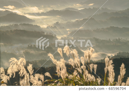 Kusukutani of Susuki and Mist 68596704