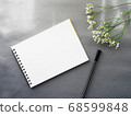 Stylish chic image with memo and pen flowers on gray background 68599848