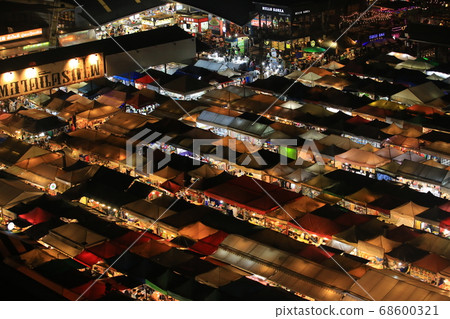 night market in bangkok at night, ratchada train market night market in bangkok at night, ratchada train market 68600321