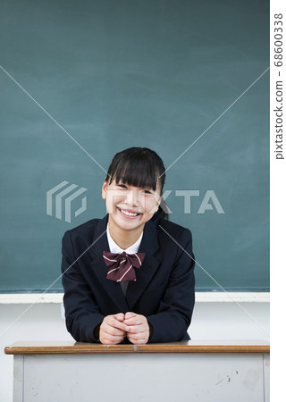 Junior high school high school girl portrait Junior high school high school girl portrait 68600338