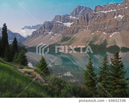 Canada Icefields Parkway Bow Lake 68602596