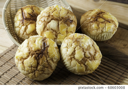 菠蘿麵包 68603008