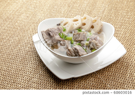 蓮藕排骨湯 68603016