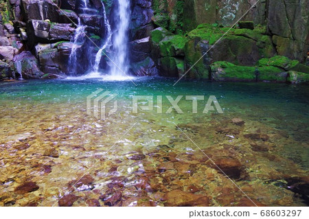Kuwanoki Falls, Shingu City, Wakayama Prefecture 68603297