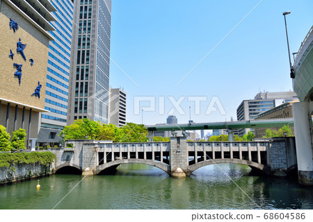 Nishiki Bridge in Nakanoshima, Osaka 68604586