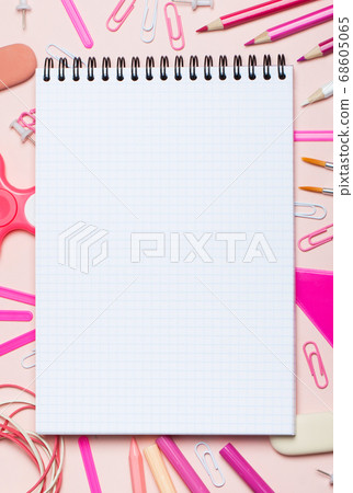 Girls' pink school supplies 68605065