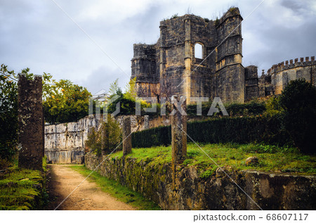 Pathway in the outside courtyard of the convent of Christ, Tomar 68607117