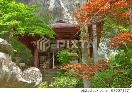 在秩父市漫步:Shiryuzan / Hashitatedo Soto宗派 在秩父市漫步:Shiryuzan / Hashitatedo Soto宗派 68607157