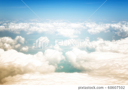 clouds and sky background 68607502