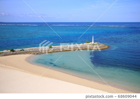 Beautiful sea and beach on a calm day 68609044