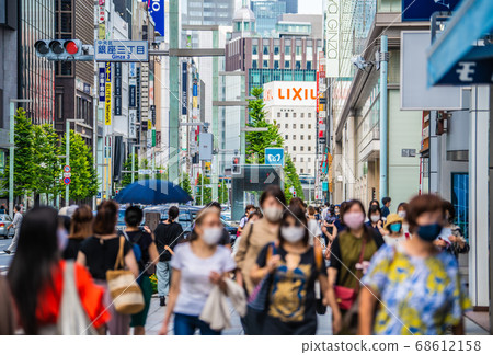 Japan's Tokyo Cityscape Tokyo, Ginza, masks stand out. Continuation of new coronavirus infection continues = August 18 68612158