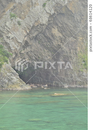 [Kagoshima Prefecture Amami Oshima] Cliffs of Tokuhama 68614120