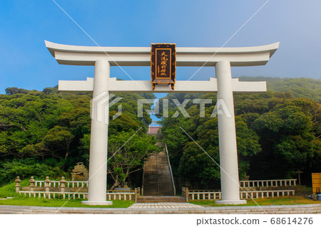 在Owanoso神社的鳥居 在Owanoso神社的鳥居 68614276